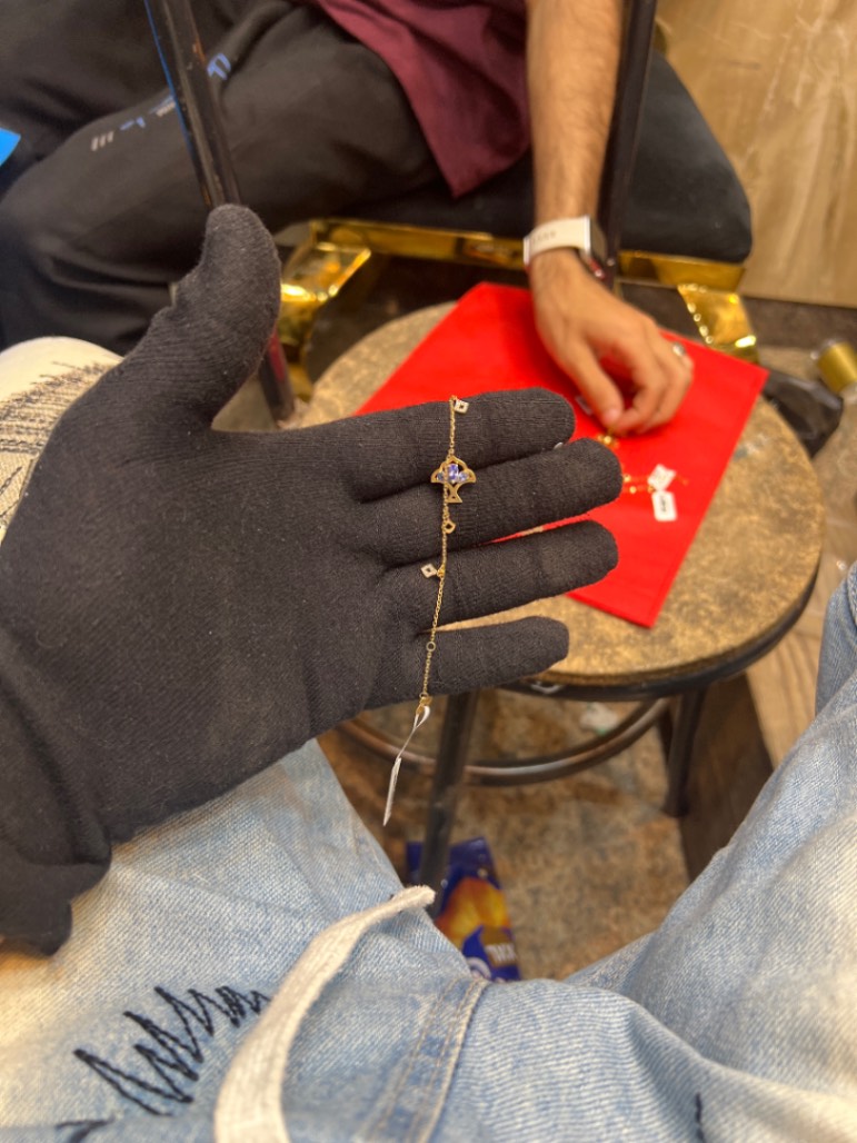 انسيال — شركات — عيار 18 — 4.26 جم