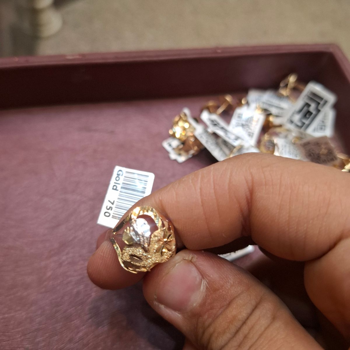 خاتم — شركات — عيار 18 — 1.60 جم